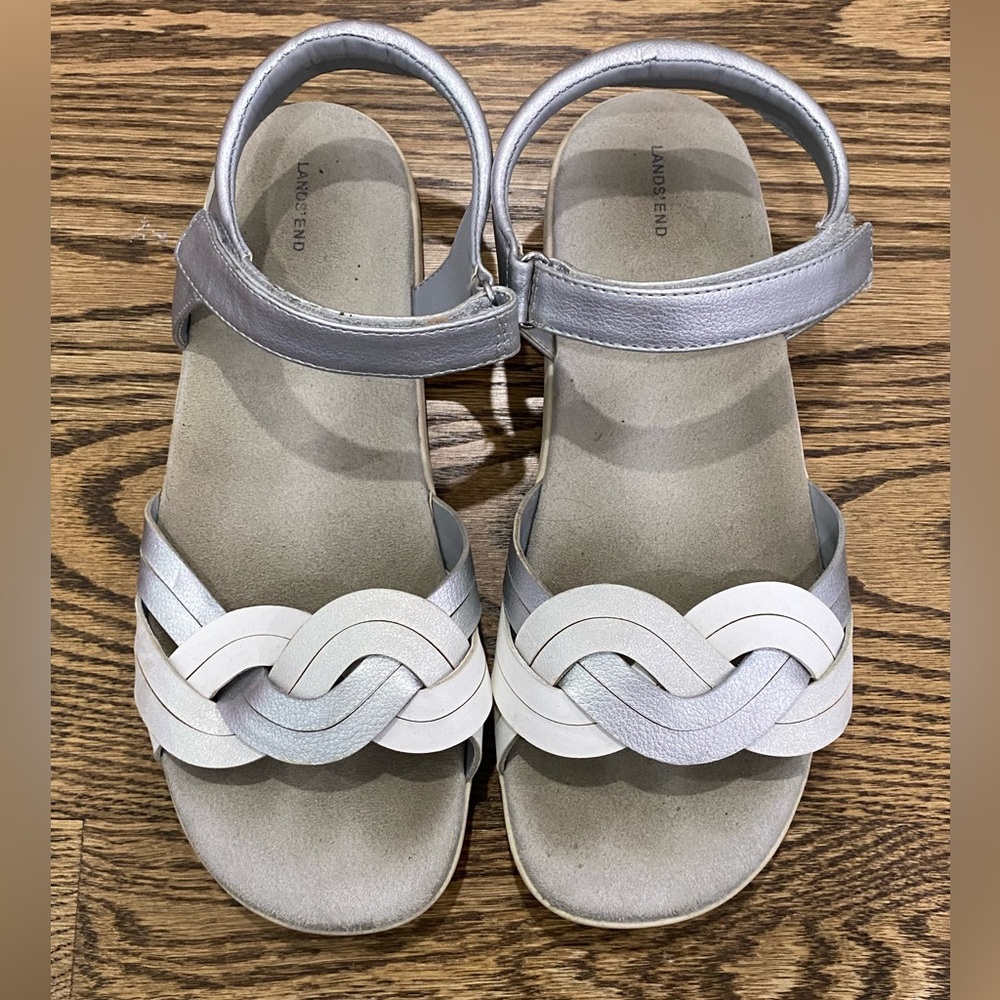 Silver sandals with wavy design